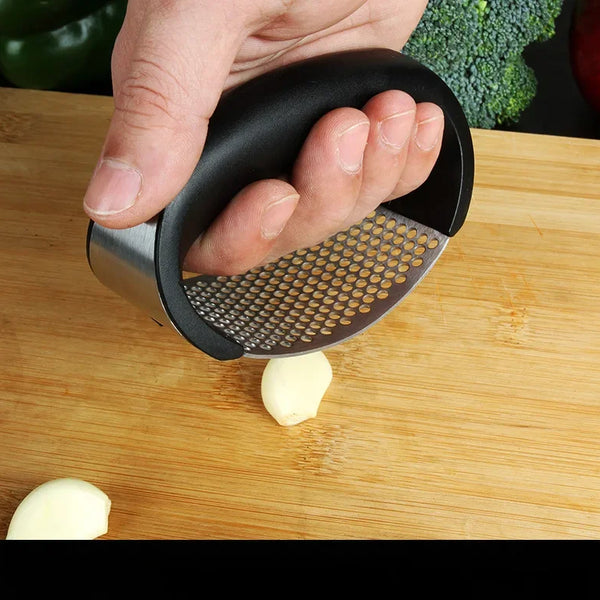 Stainless Steel Garlic Press – Manual Crusher & Mincer